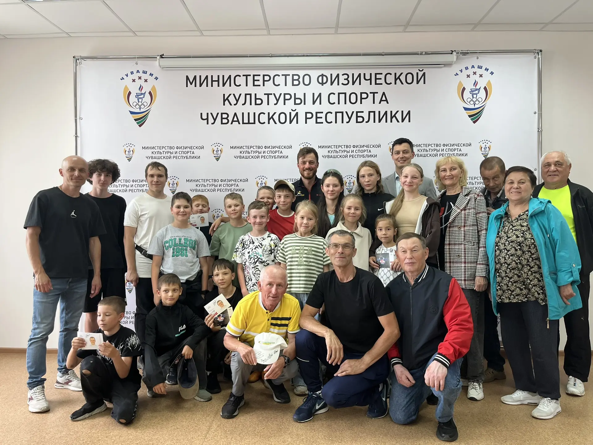 В СШОР № 2 состоялась встреча с легендой биатлона Антоном Бабиковым