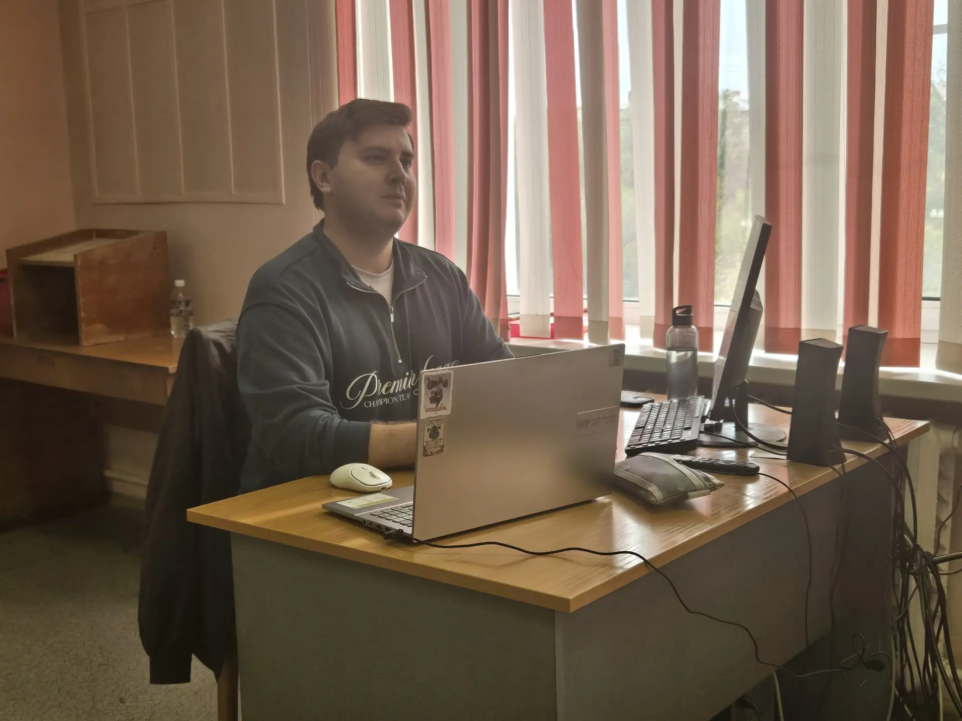 🌐 В ХИИК прошло тематическое занятие, приуроченное ко Дню интернета в России