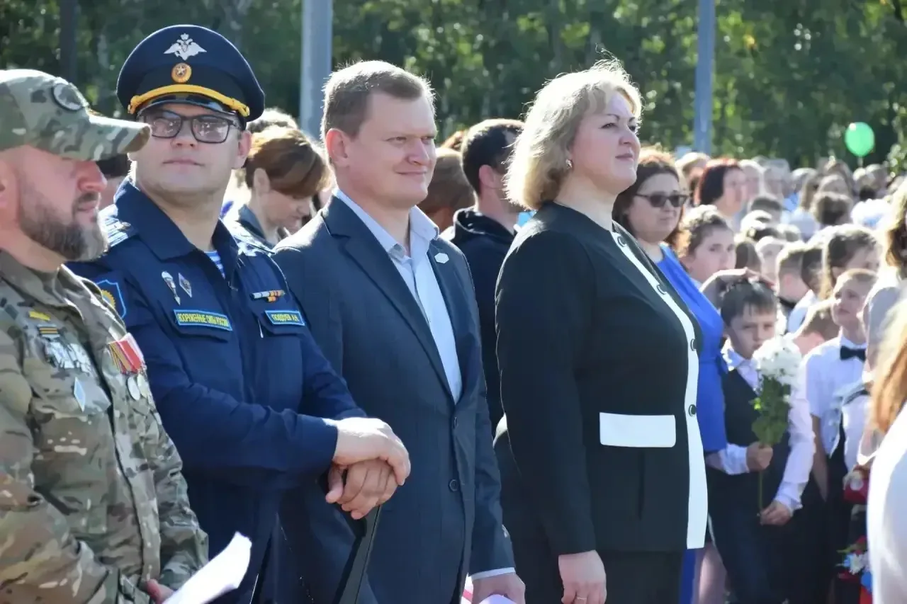 🎉 С Днём знаний, дорогие друзья! 🎉
