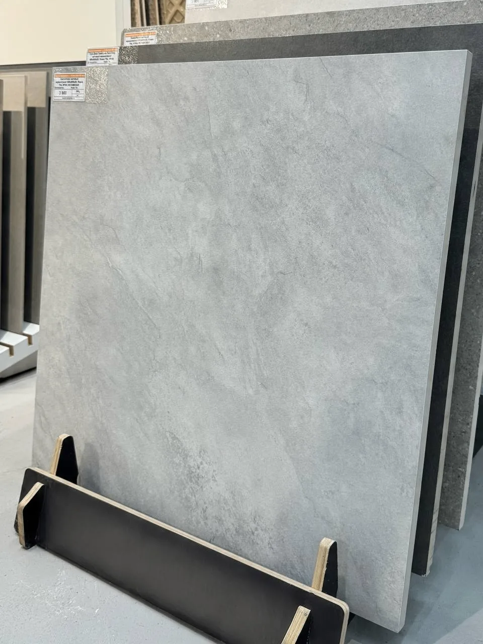 Утолщённый керамогранит Rosen Tile – это идеальное решение для тех, кто ценит прочность и надёжность