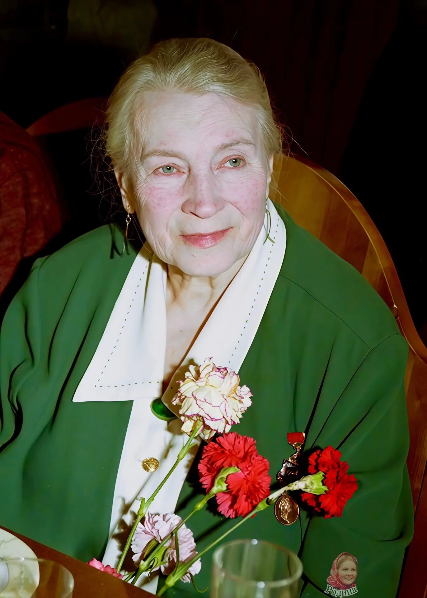 "О встрече с Николаем Чудотворцем".
«31 июля 1941 года мне исполнилось 20 лет. Я жила в Ленинграде. 