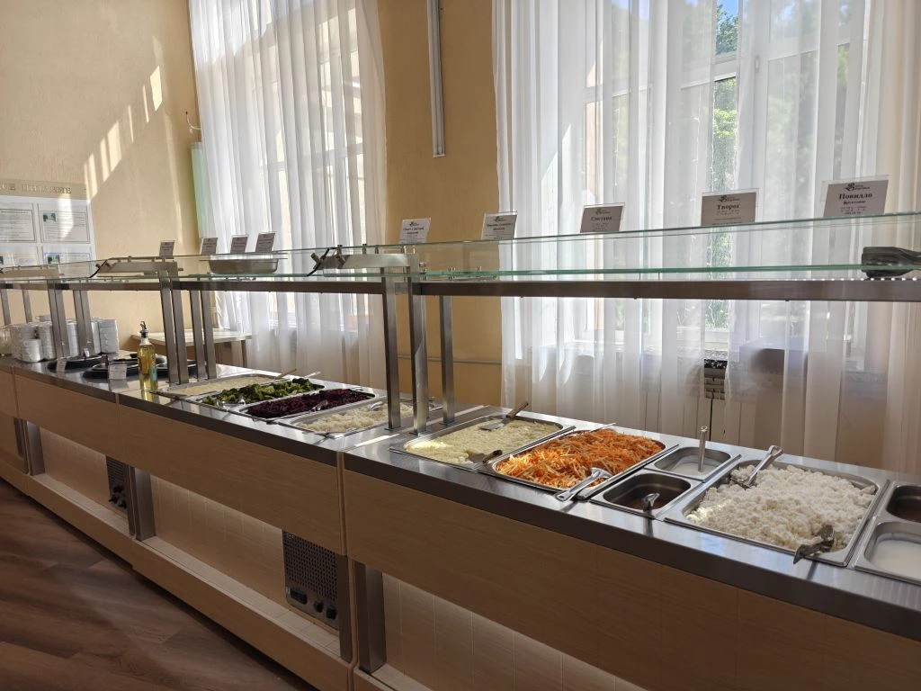 Завтрак в санатории организован по системе меню заказ с элементами шведского стола. на ...