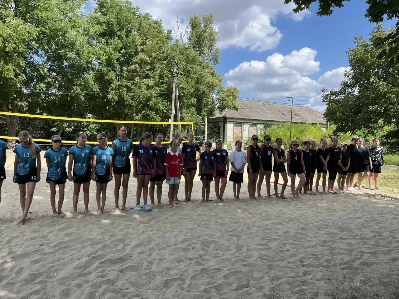 Вот и подходит к концу лето ☀️Заканчивается сезон пляжного волейбола у юных волейболист...