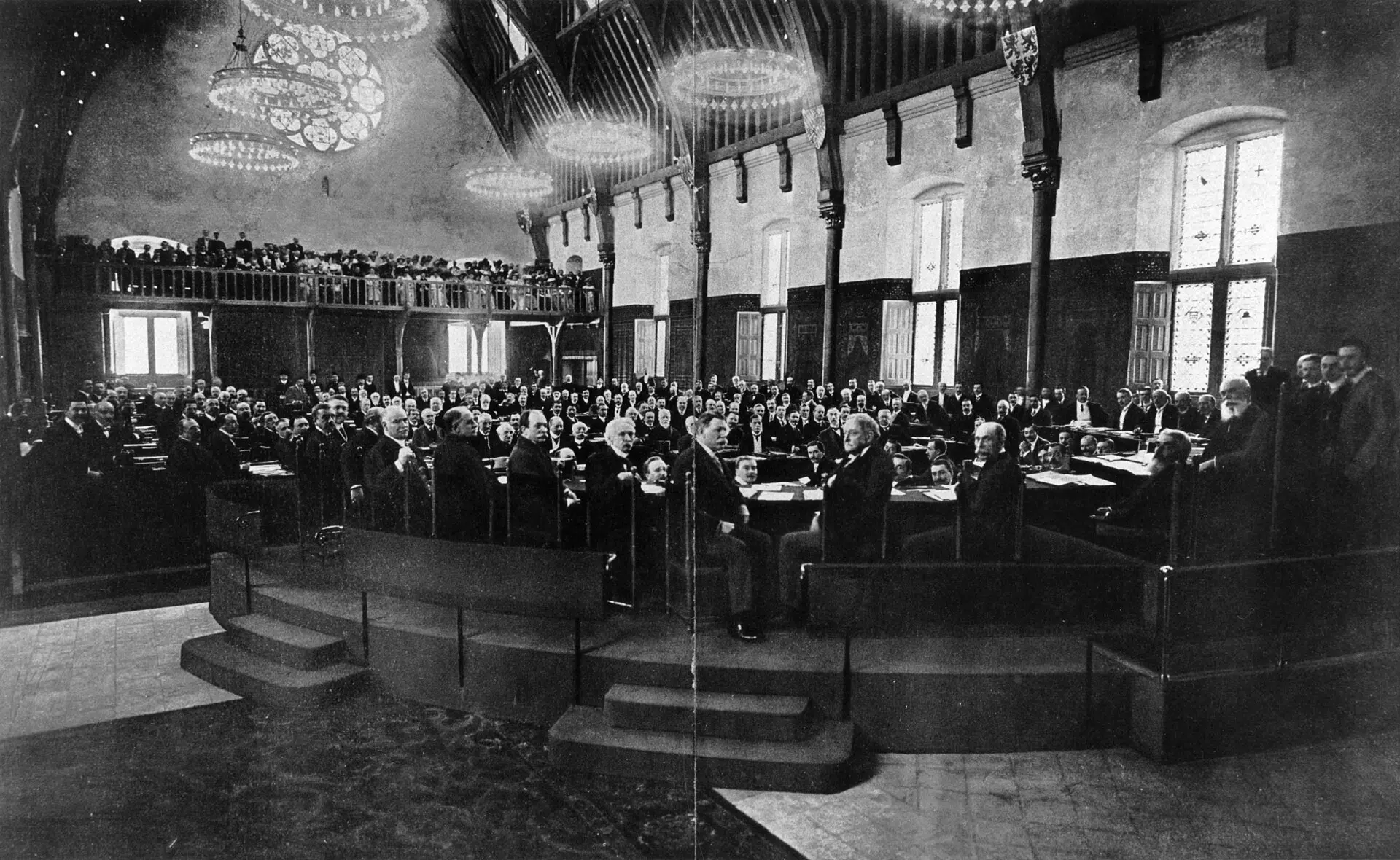 🕊️ Инициатива Николая II, изменившая правила войны

🌍 15 июня 1907 года началась Вторая Гаагская к