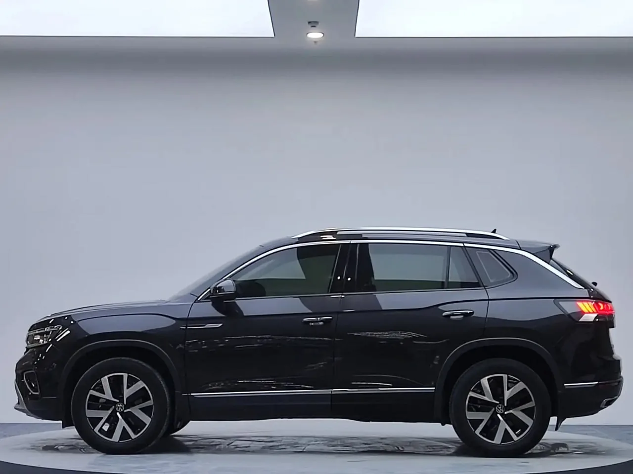 В ПРОДАЖЕ 🔽 VOLKSWAGEN Tayron 280TSI — стильный кроссовер по выгодной цене!  • дата выпуска 2022/11 