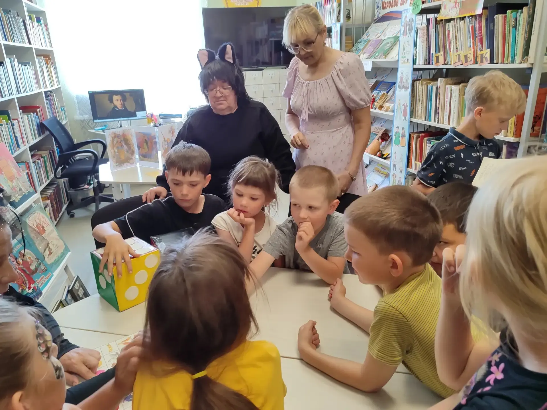 🎉 5 июня в лагере прошло увлекательное путешествие по сказкам Пушкина! Юные помощники ...