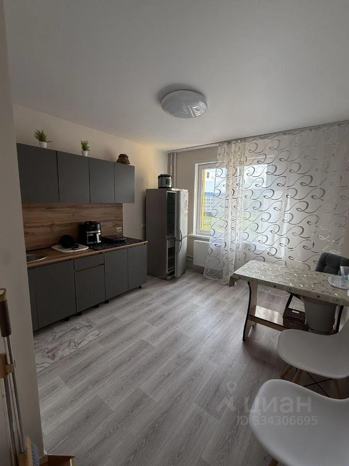 Сдам без посредников: 1-комнатная квартира, 37м²