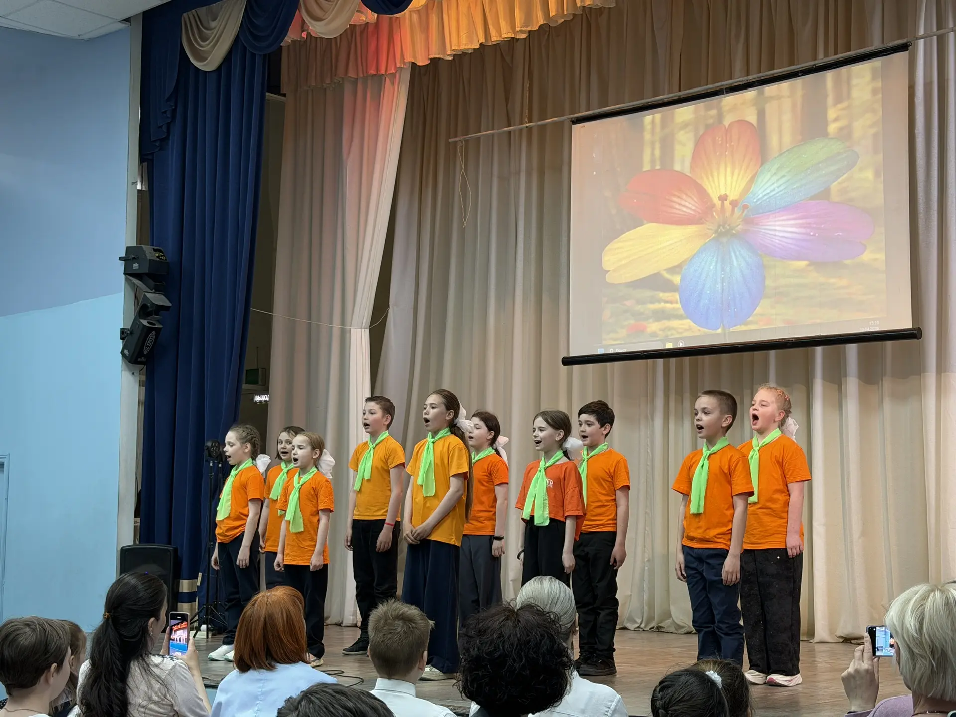 ✨«Палитра творчества»: как прошёл наш большой школьный концерт!