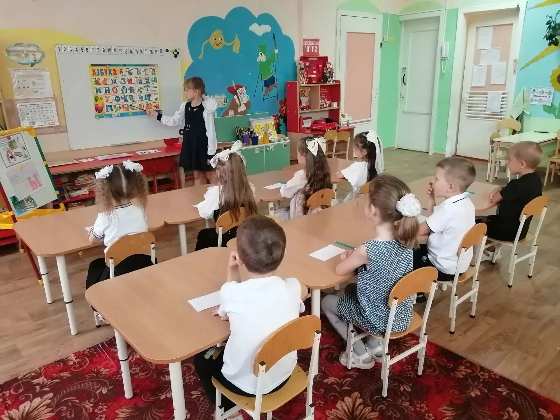 📢Продолжаем знакомить ребят  с миром профессий. 📖✏️