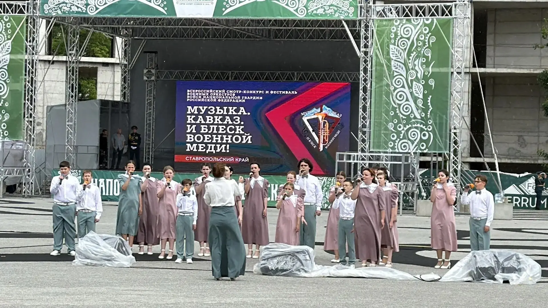 Вокальный ансамбль «Цветные сны» Городского Дома Культуры принял участие в масштабном фестивале воен