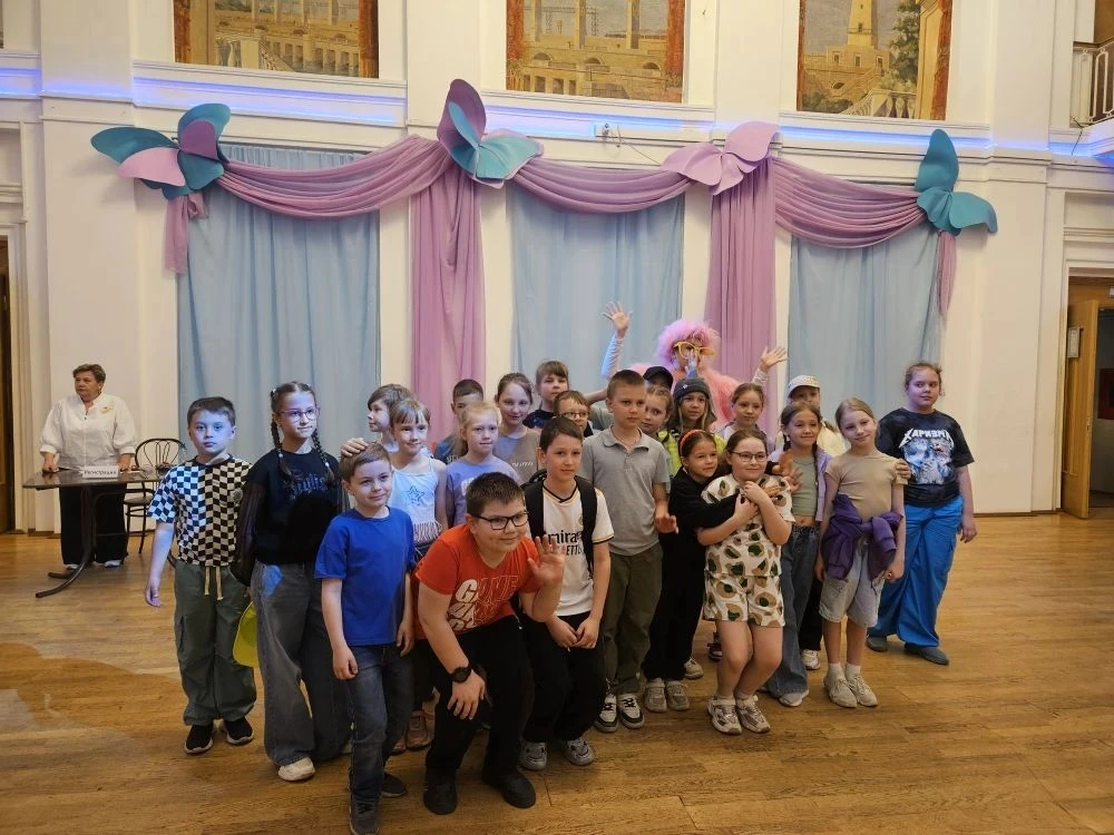 ✨ Сегодня наши отряды дружно отправились на концерт в ДК им. Маяковского в рамках фести...