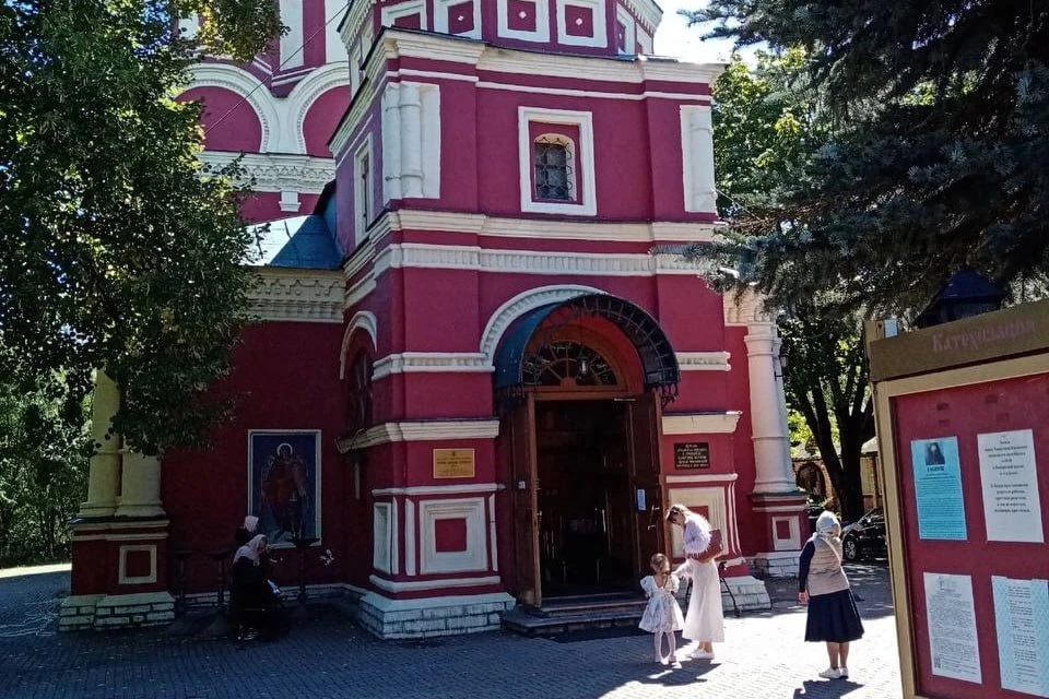 🍂 Храм Архангела Михаила в осенних красках