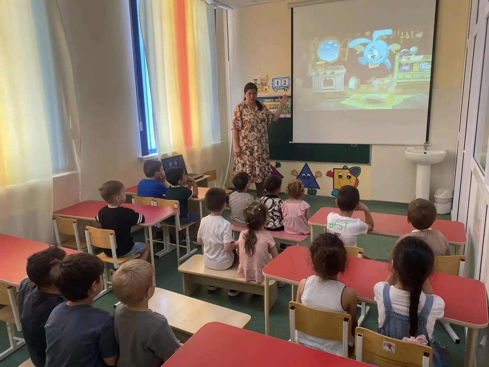 В средней группе "А", воспитатель: Панфилова Е.С.. В ходе «Дня безопасности» провела мероприятия на 