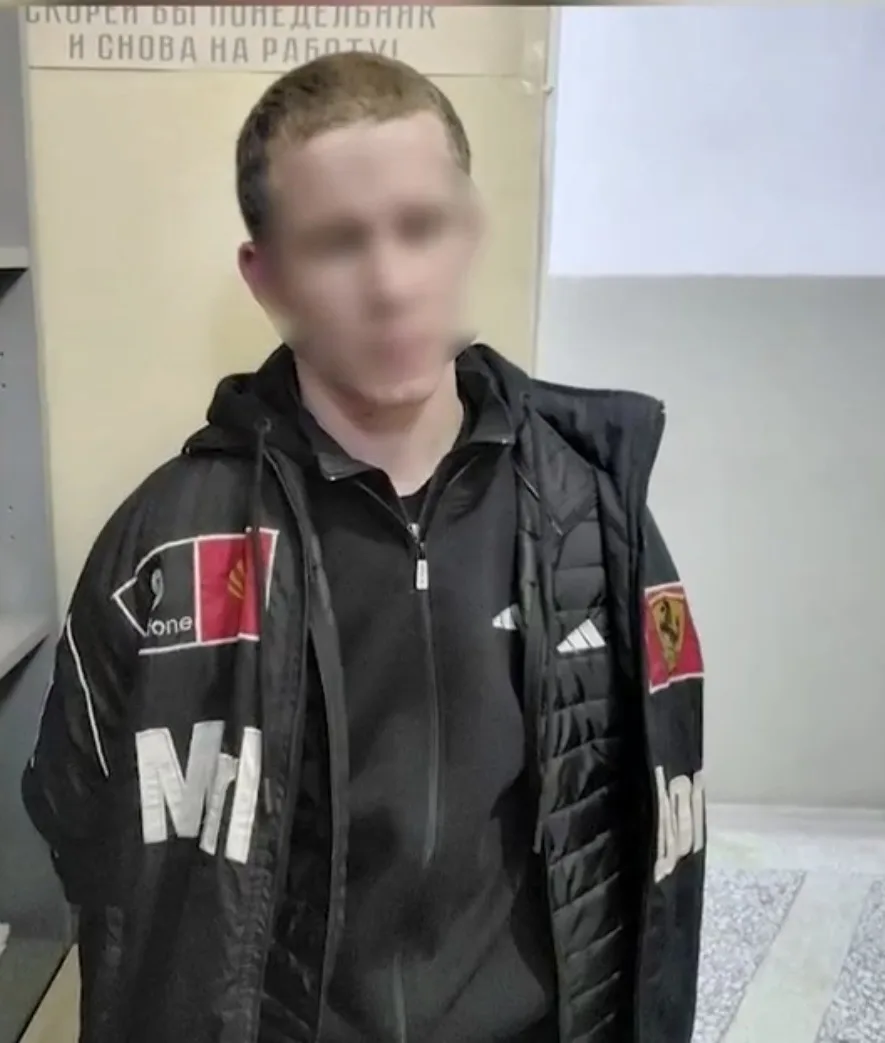 28-летний житель Верхней Пышмы пытался сбыть запрещенные вещества на территории Ревды. Во время обор