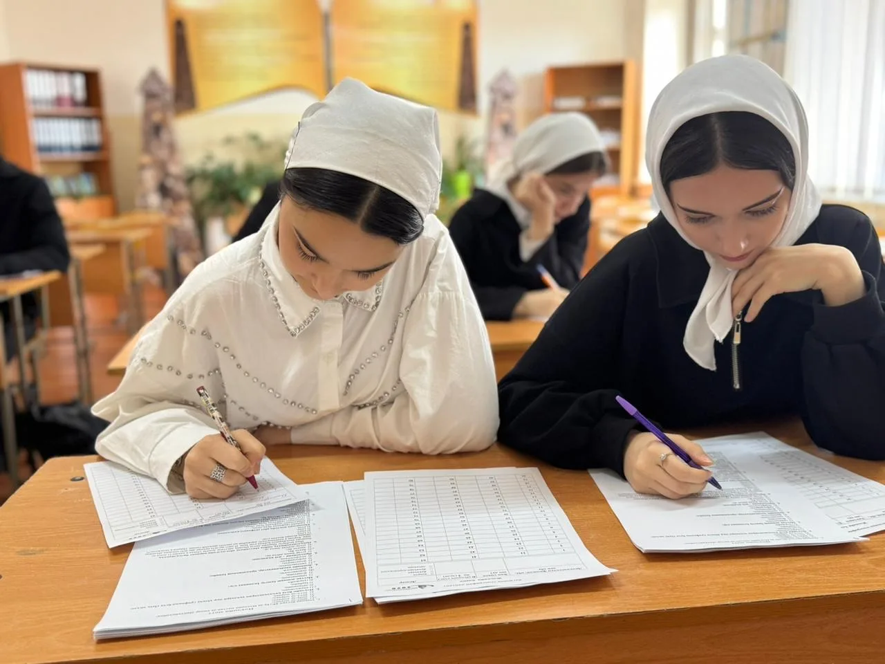 Чиллин беттан 20-чу дийнахь, Соьлжа-Г1алин лоьмар 64 йолчу йуккъерчу ишколехь д1айаьхьира этнографин