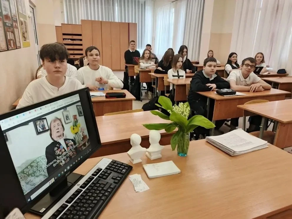 🎵 «Разговоры о важном»: Песни, которые помнит сердце  На этой неделе в нашей школе занятие цикла «Ра