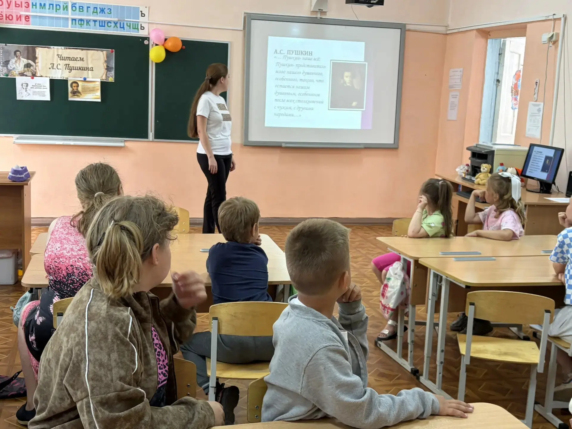 🌤️🌈 Сегодня, 4 июня, в пришкольном лагере «Радуга» день прошёл по расписанию, но с ос...