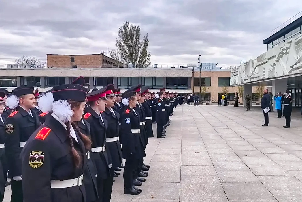 🇷🇺 Наши кадеты — на городском смотре строя и песни    24 апреля на площади Дворца пионеров на Воробь