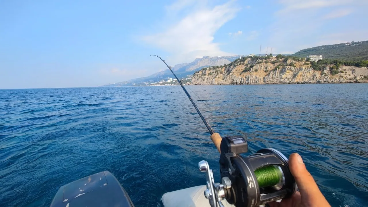 🎣 У берегов Крыма — сезон бобыря!