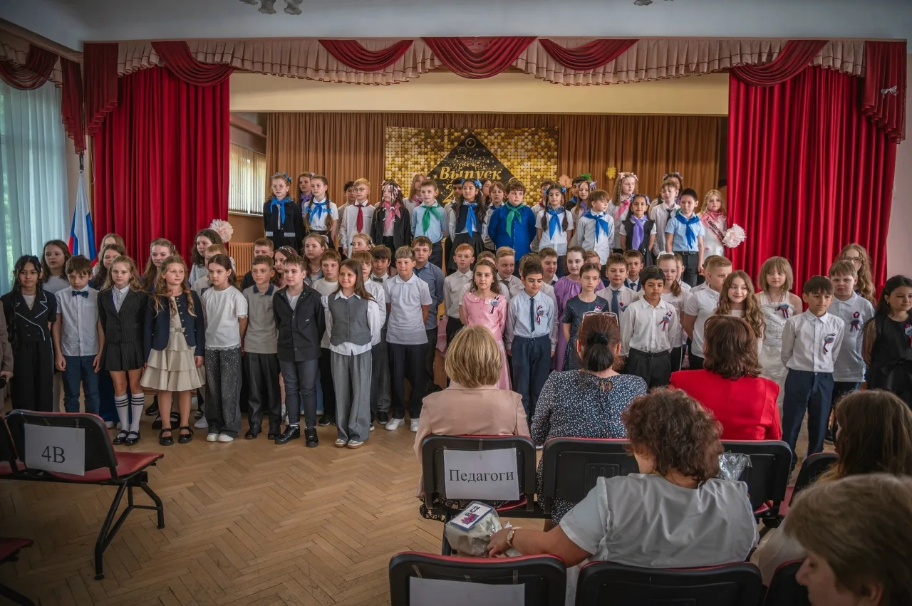 🎉✨Последний звонок для наших выпускников 4-х классов! 🎉✨  20 мая в нашей школе прозвучал последний з