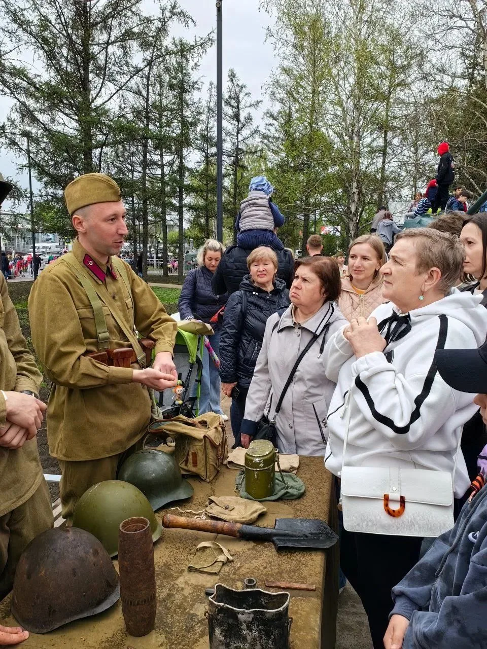 В 41 мгновении поздравляем с 23 февраля! 🪖  День защитника Отечества ежегодно отмечают 23 февраля. О