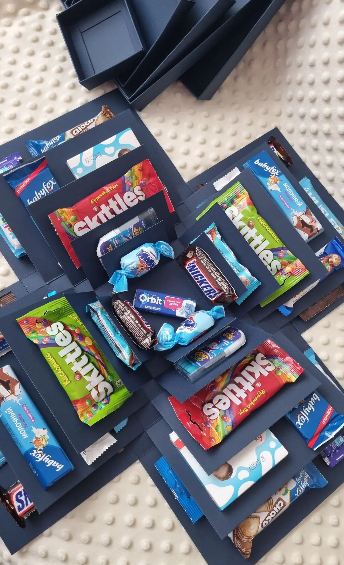 Коробка-сюрприз со сладостями 🍬🍫🍭 доступна для заказа в новых ярких цветах:
💚 зеленый
🧡 оранжев