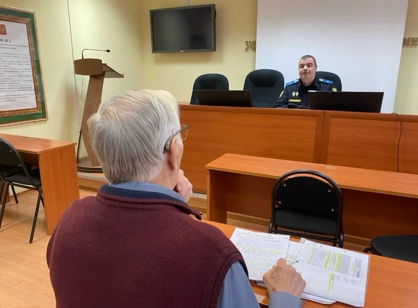 ПРИСТАВЫ КОМИ ПРОВЕЛИ ЕДИНЫЙ ДЕНЬ ПРИЕМА ГРАЖДАН 👮‍♀️👮‍♂️

10 июня жители республики могли обратит