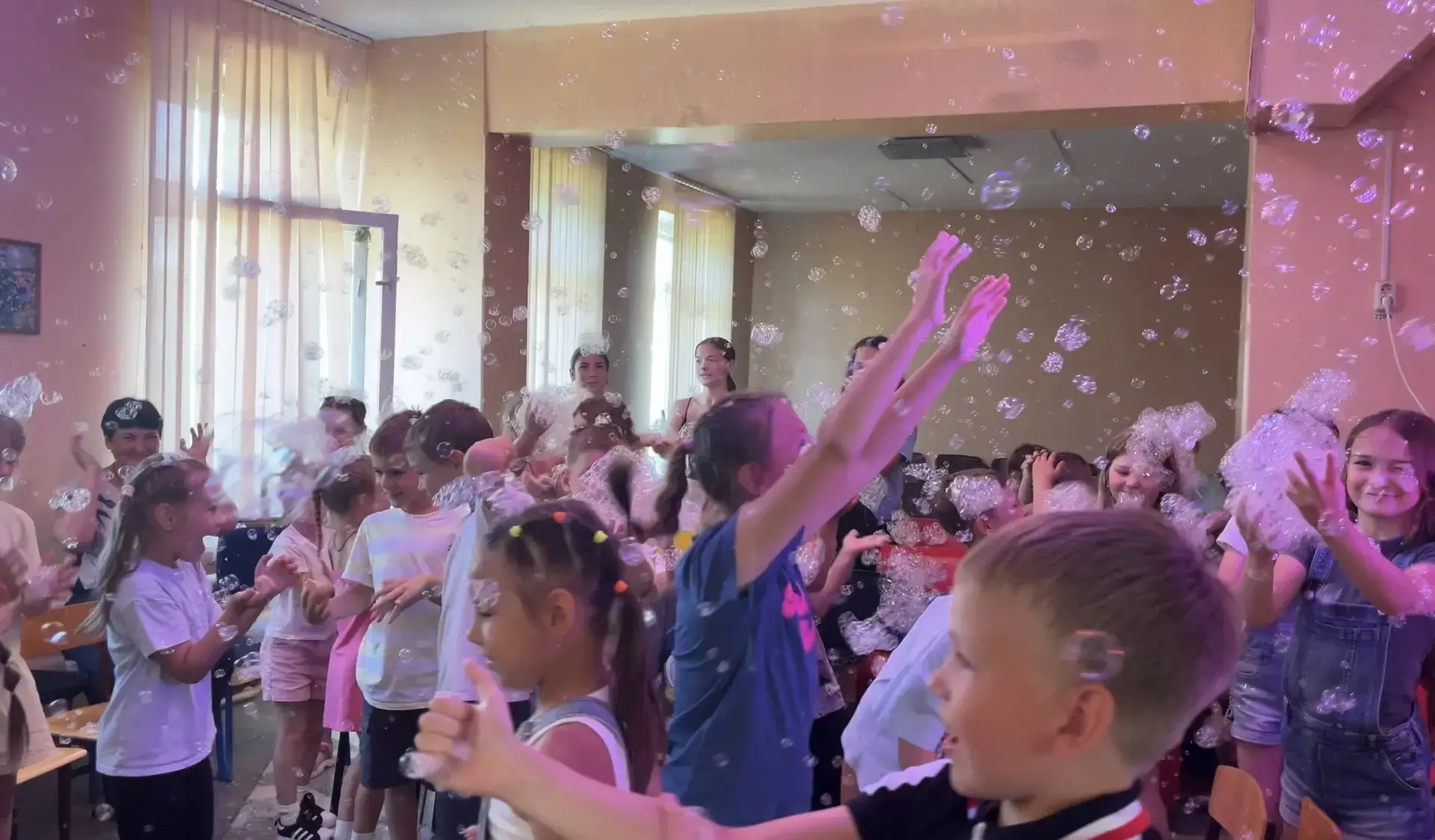 Смена пролетела как одно мгновение! 🎈

Вот и подошла к завершению смена в нашем пришкольном лагере.