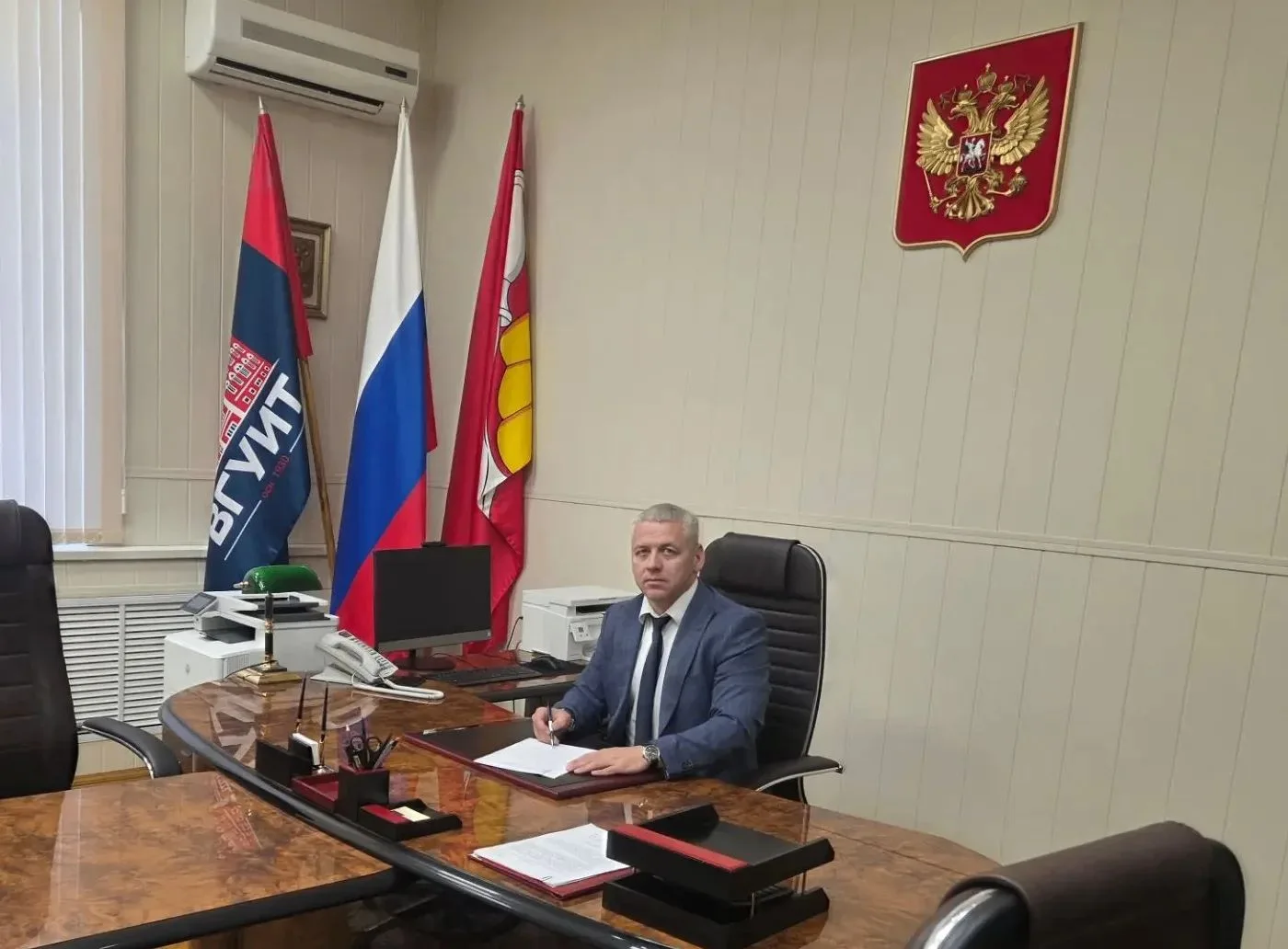 Подписал сегодня приказ о зачислении 193 студентов на программы магистратуры на бюджетн...