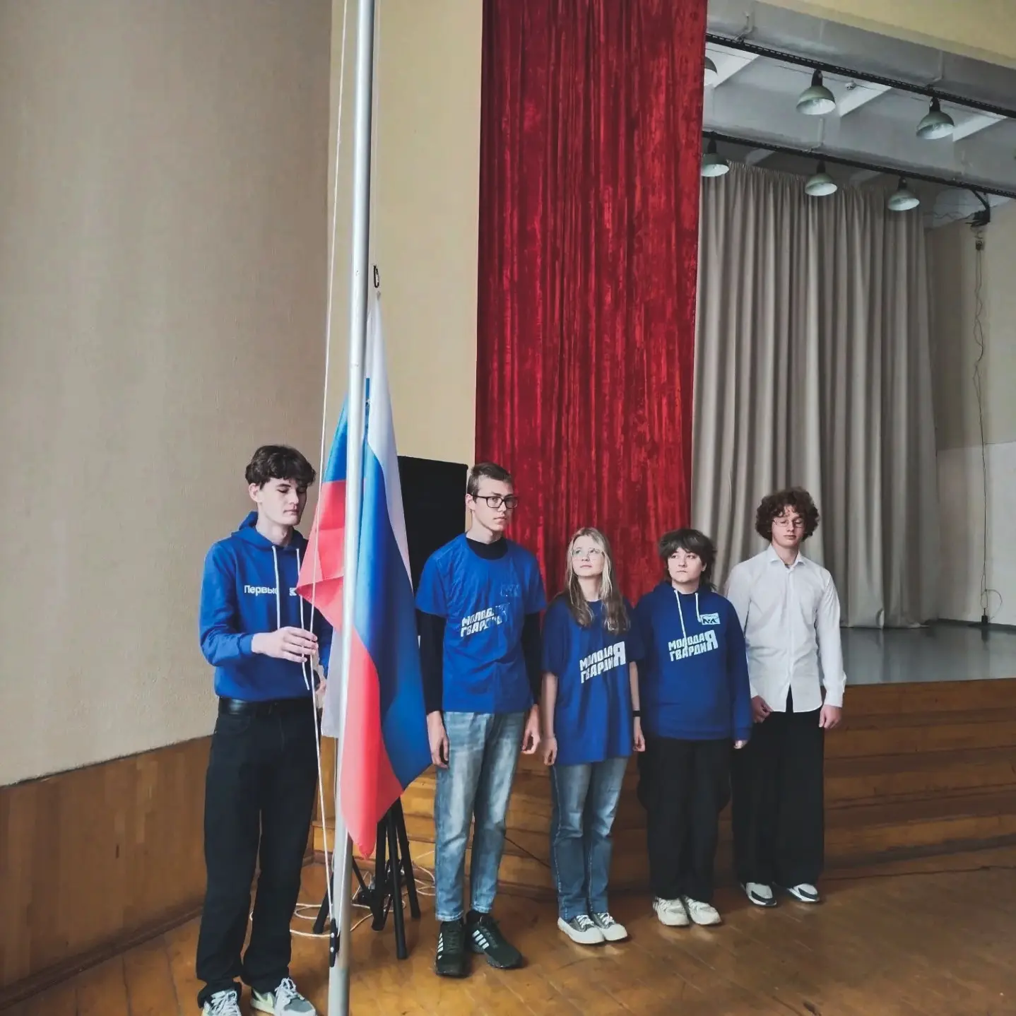 🇷🇺ЦЕРЕМОНИЯ ПОДНЯТИЯ ГОСУДАРСТВЕННОГО ФЛАГА РФ🇷🇺