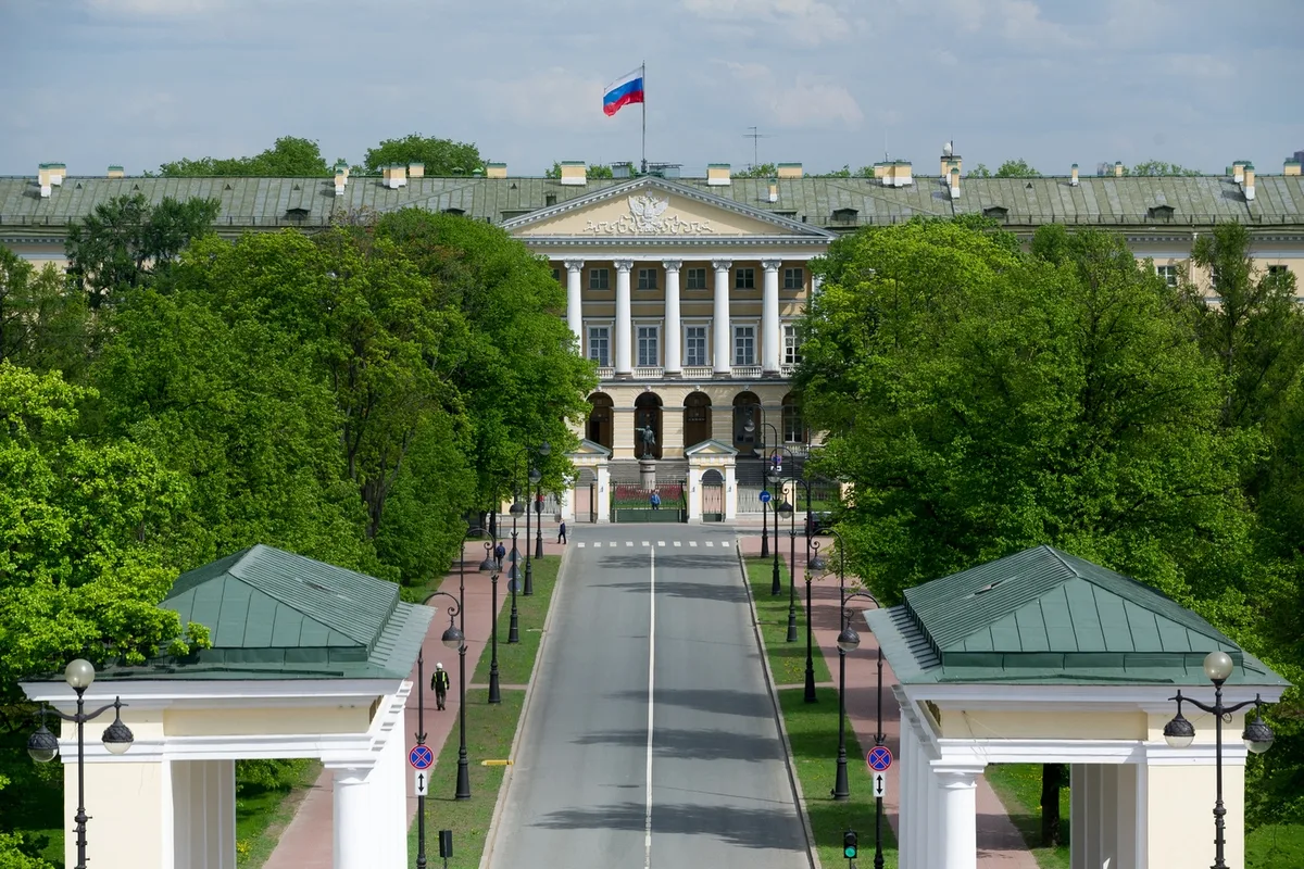 📌 28 июня в 13:00 экскурсия «Смольный. Коротко о главном»
🎫 Билеты можно приобрести только онлайн 