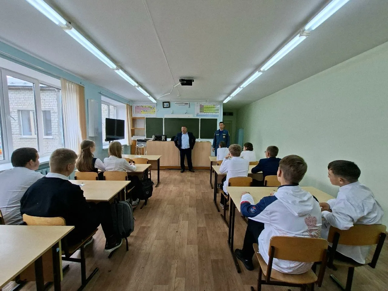 В рамках работы по формированию культуры безопасного поведения у школьников в нашей шко...
