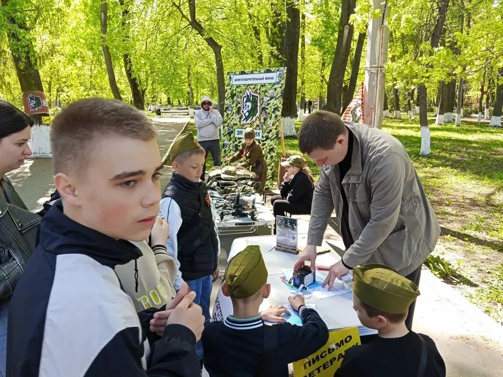 Участие Тимуровцев 5В и 6Б классов в игре «Тропа Генерала»,организованной ЦРТДиЮ им. А.Матросова.   