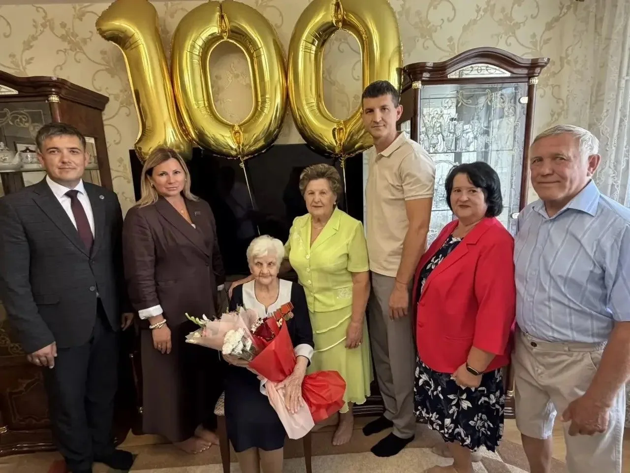 🎂 100 лет мудрости, стойкости и любви – поздравляем Анну Павловну Кислякову

Сегодня особенно светл