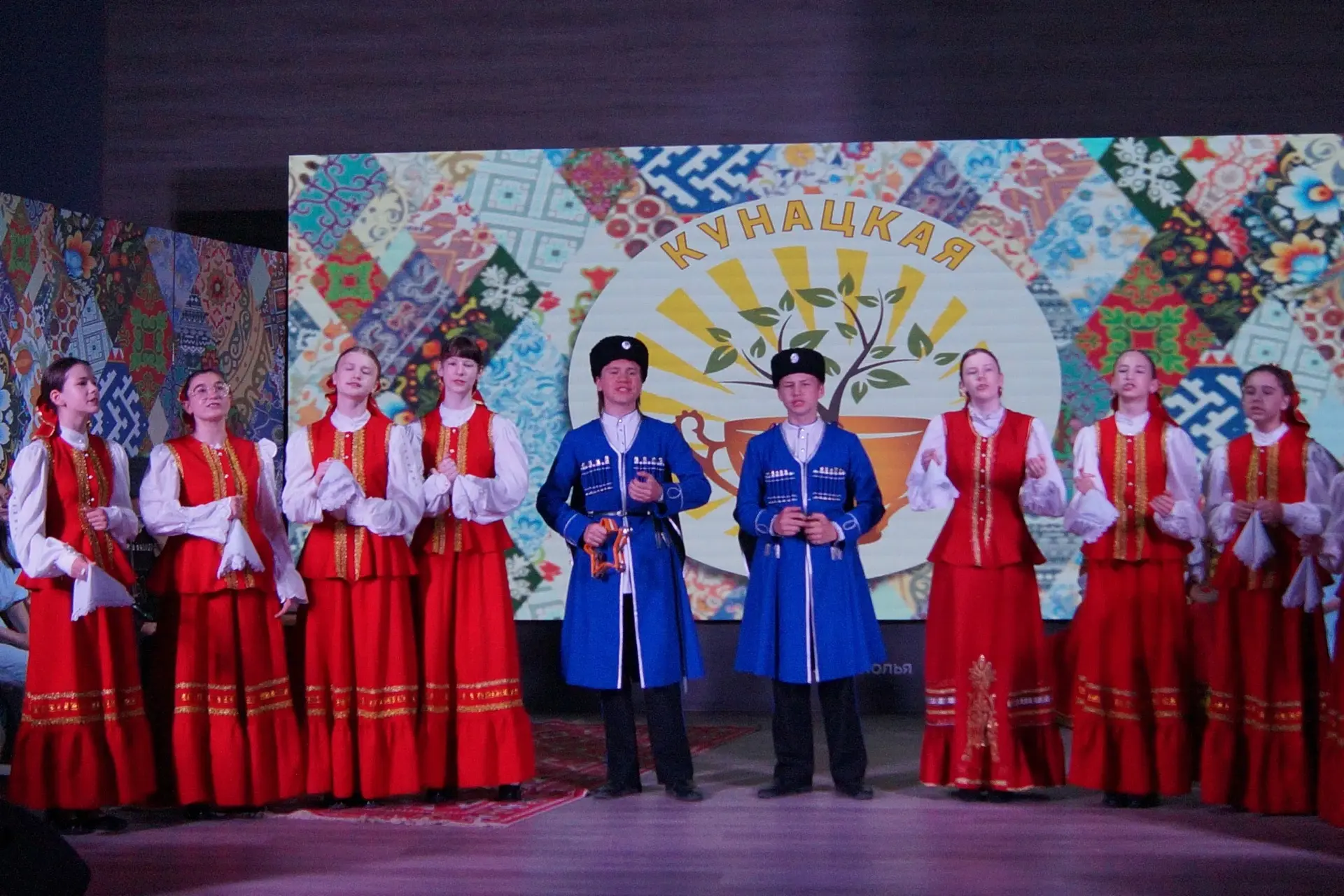 Прямо сейчас проходят съемки Межрегионального телевизионного культурного фестиваля «Кунацкая» в Моло