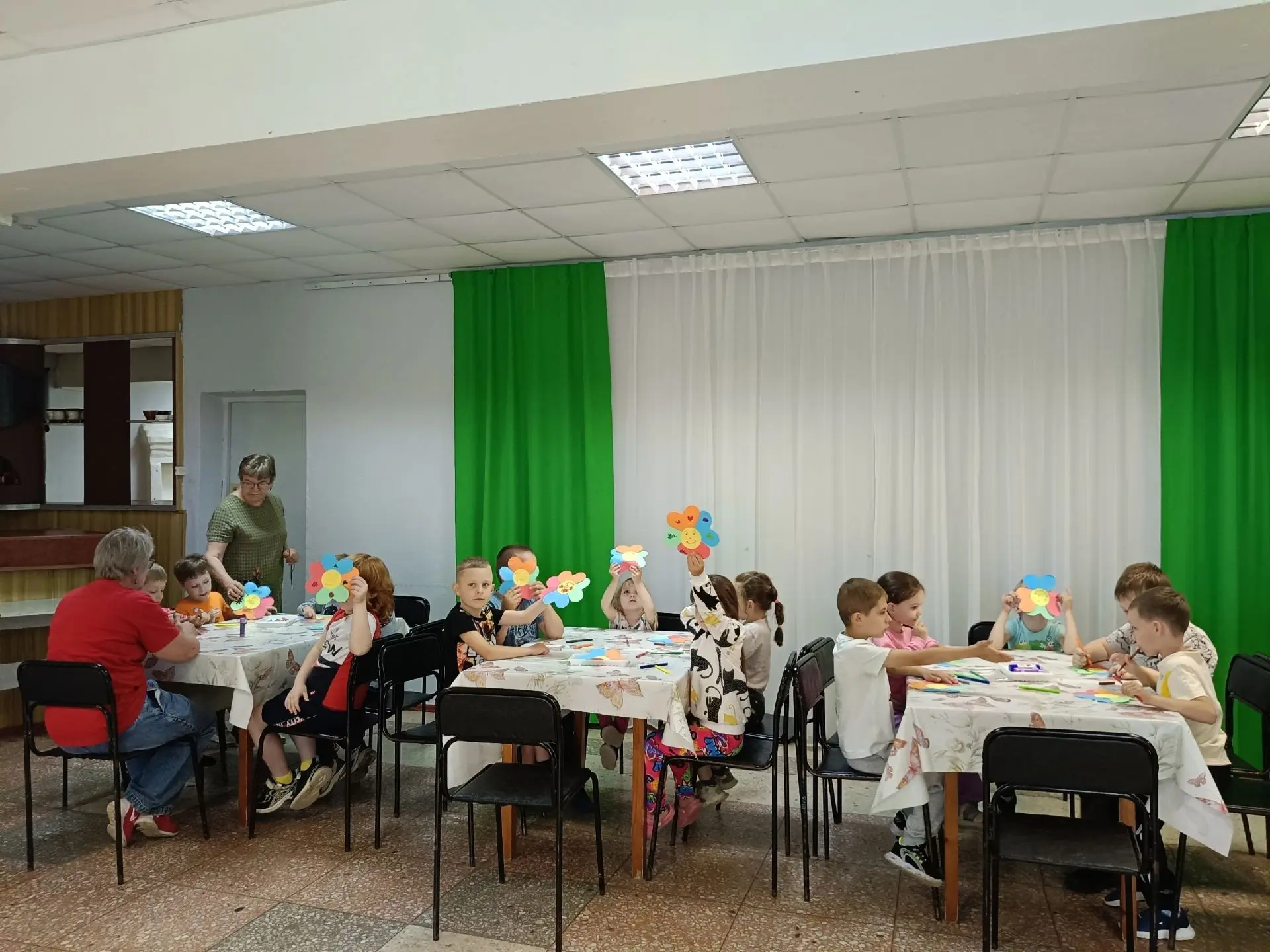 🌼 В поисках главного сокровища!

Накануне Дня семьи, любви и верности наши воспитанники отправились