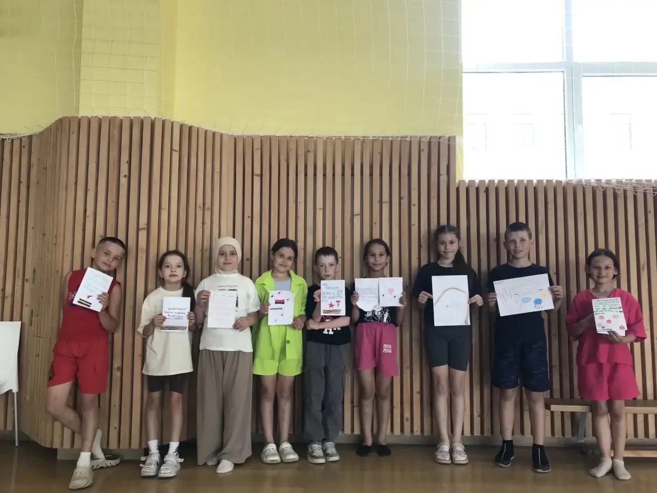 9-й день лагеря: Патриотизм, паспорта и добрые дела!
Сегодняшний день в нашем лагере был наполнен ос
