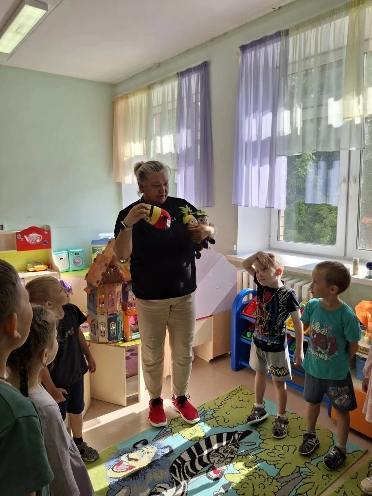 Вместе весело играть!

☀️Сегодня в детском саду день Друзей прошел под девизом: «Все мы дружные ребя