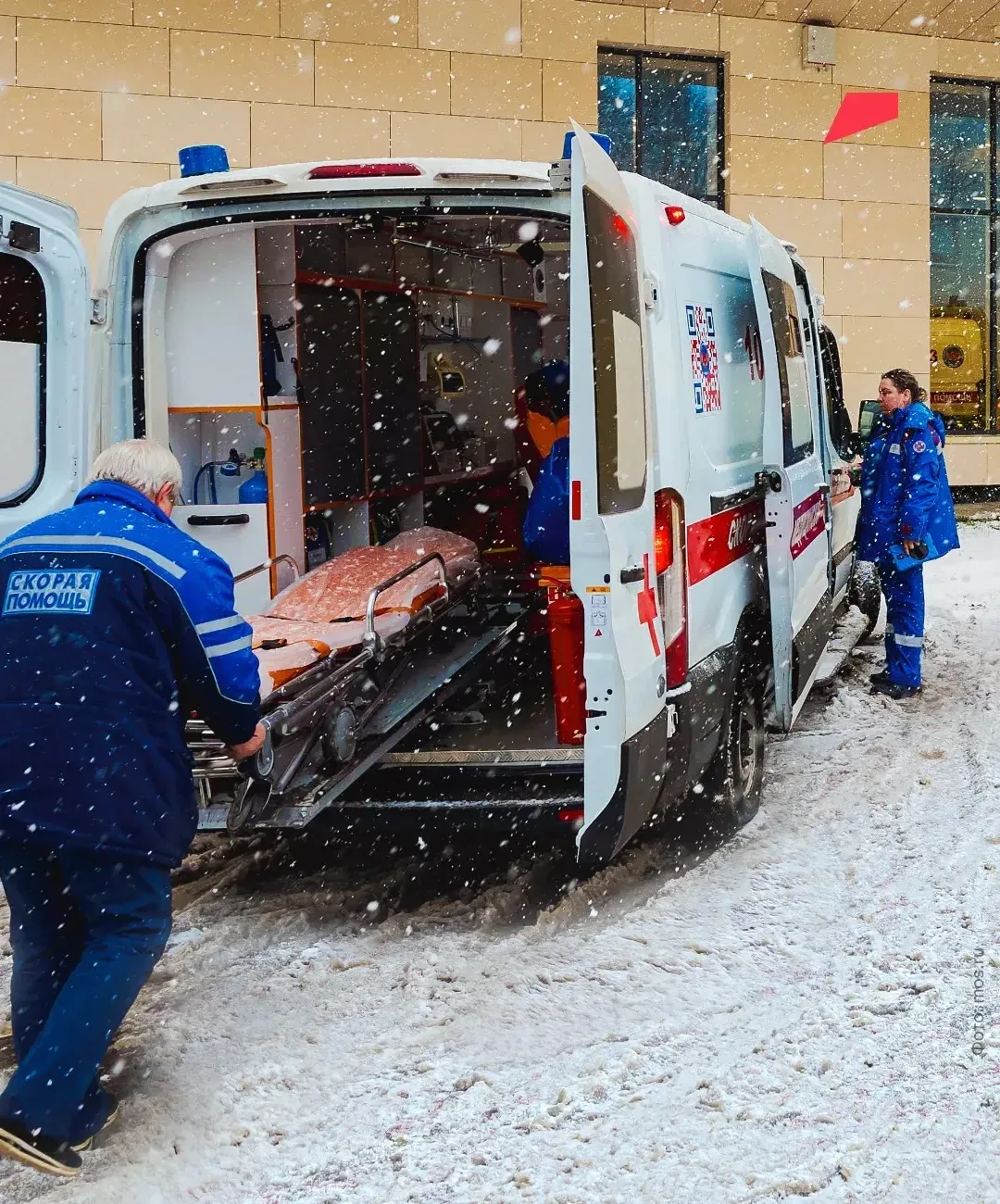 Что важно знать о вызове скорой 🚑  Сегодня профессиональный праздник у тех, кто первым вступает в бо