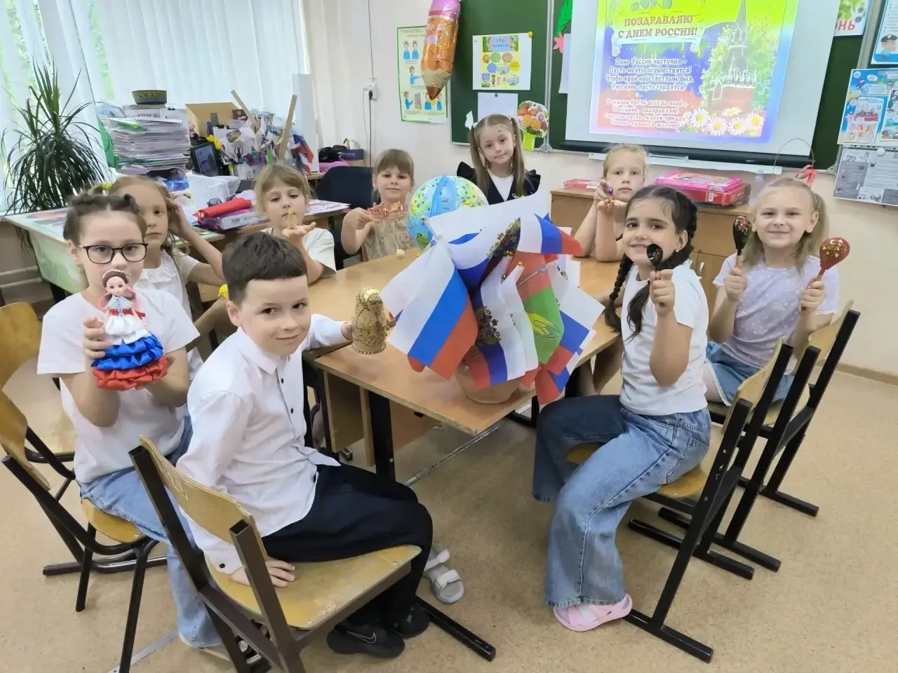 🎉 Яркий день России в лагере «Солнышко»!