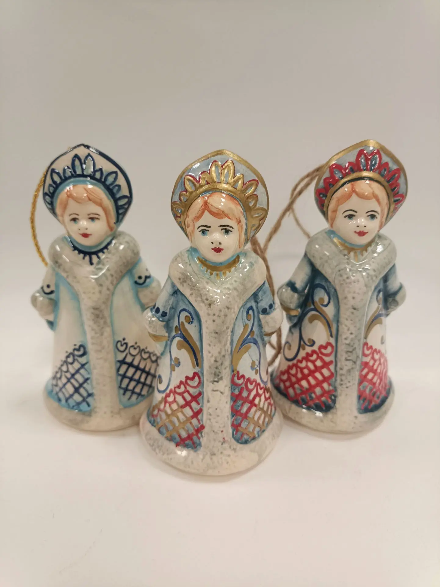 Колокольчик Снегурочка, ёлочная игрушка, керамика, ручная роспись, 120*60мм, стоимость ...