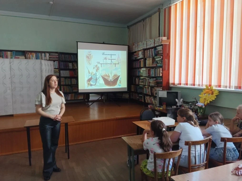 ✅ Сегодня в школе №10 имени М. И. Белоусова поселка Гирей сотрудниками музея была орган...