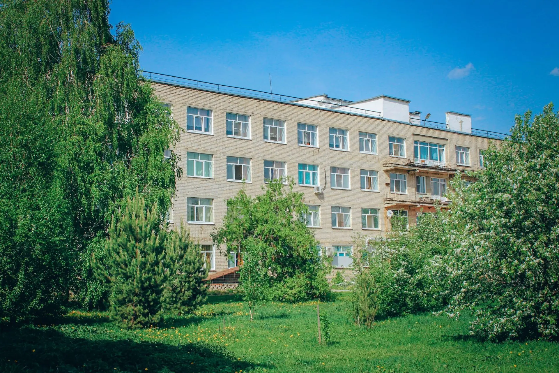 Правильно спланируйте визит в больницу в связи с Днём Победы!