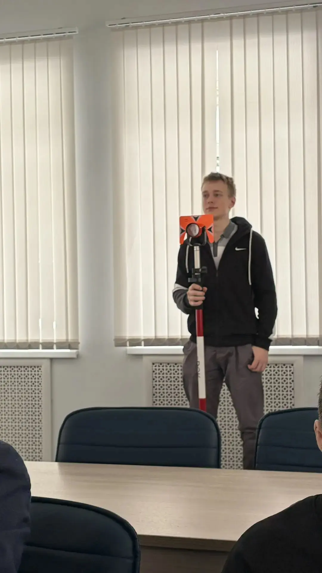 20 февраля наши ребята из 9А класса побывали на познавательной экскурсии в Академии управления город