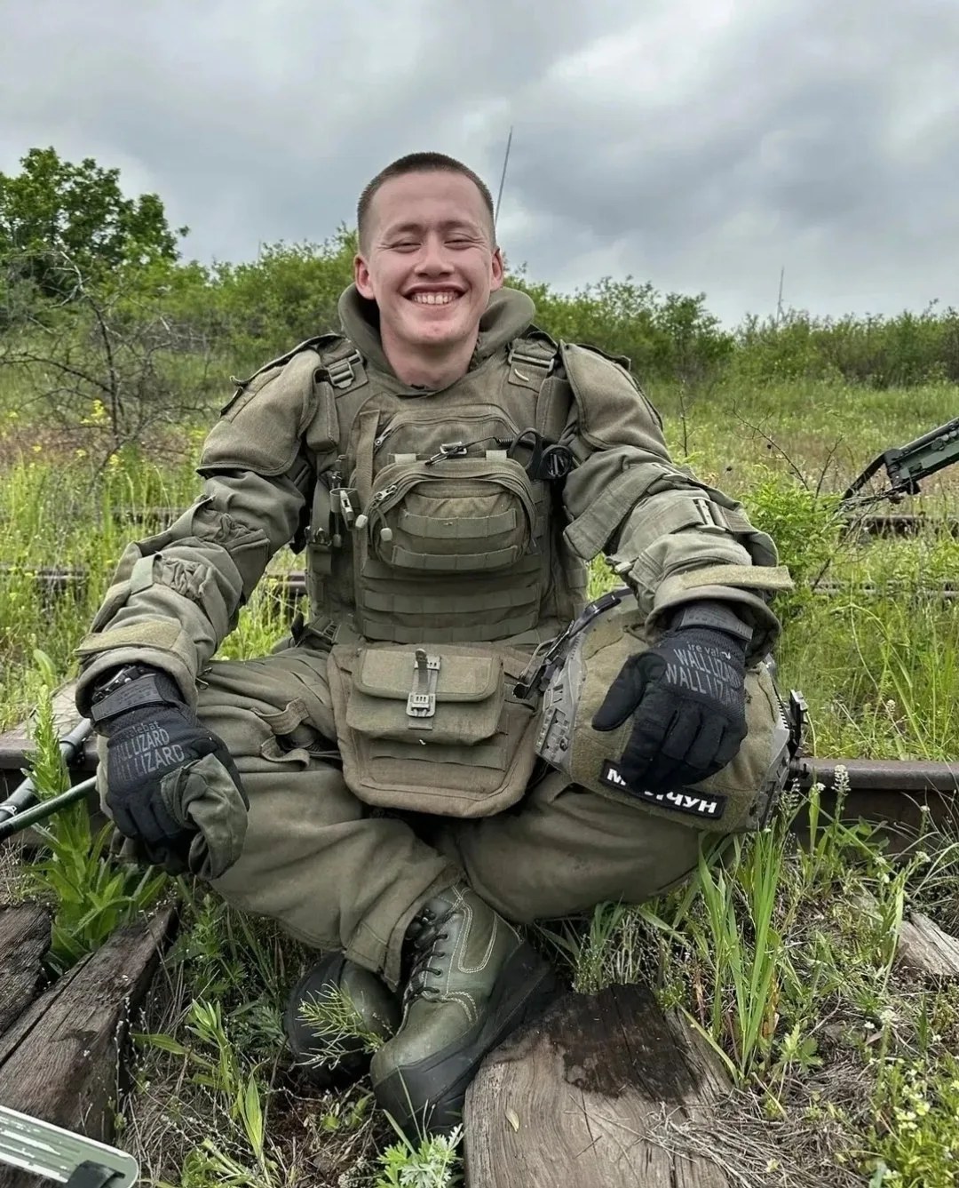🇷🇺 Доброе утро, Страна!

Когда после смены живой, целый и в кадре. 
Лучшая улыбка ❤️