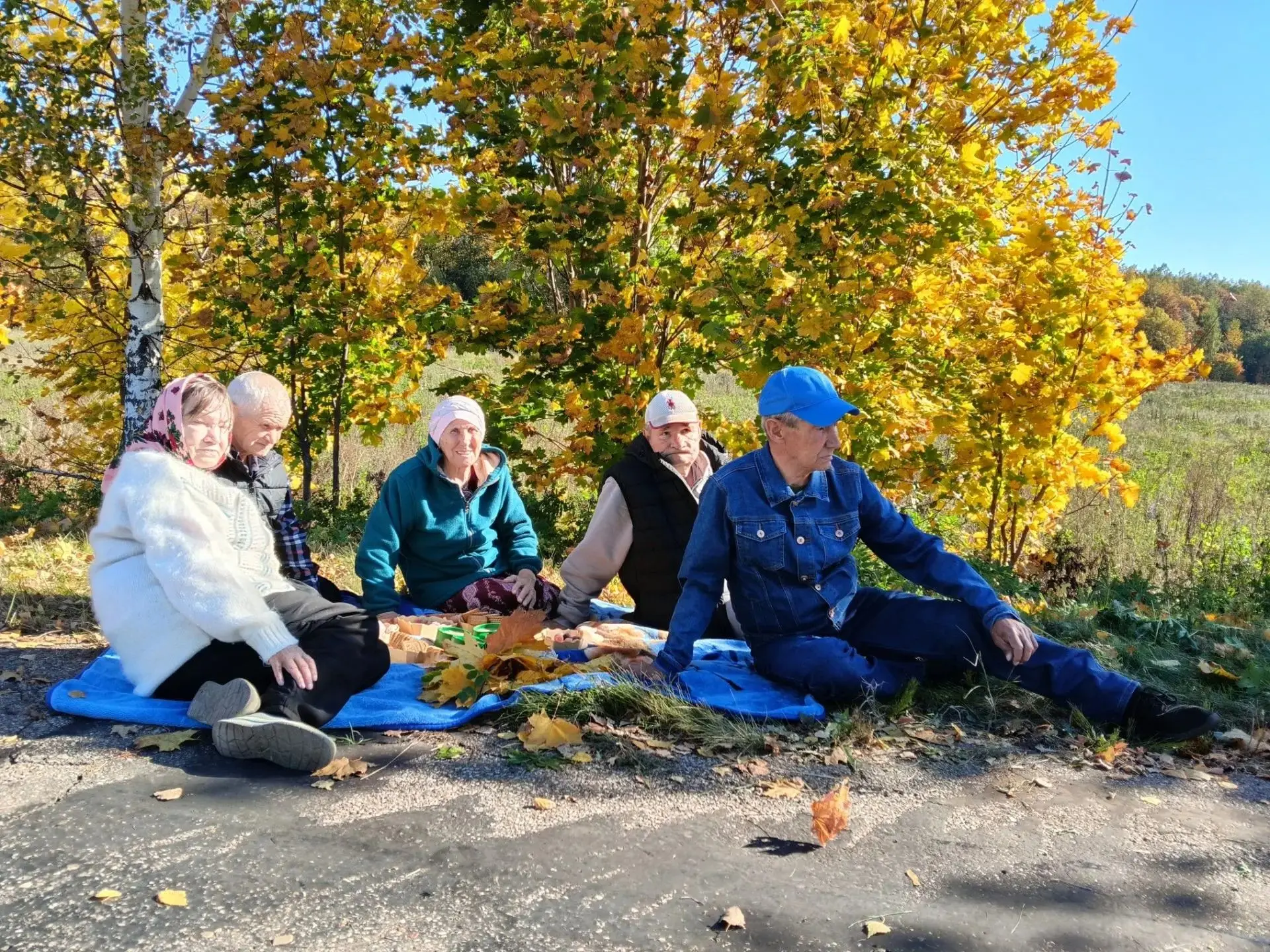 🍁☕️Осенний лес, клетчатые пледы и дымящиеся кружки с чаем. В минувшие дни мы вырвались...