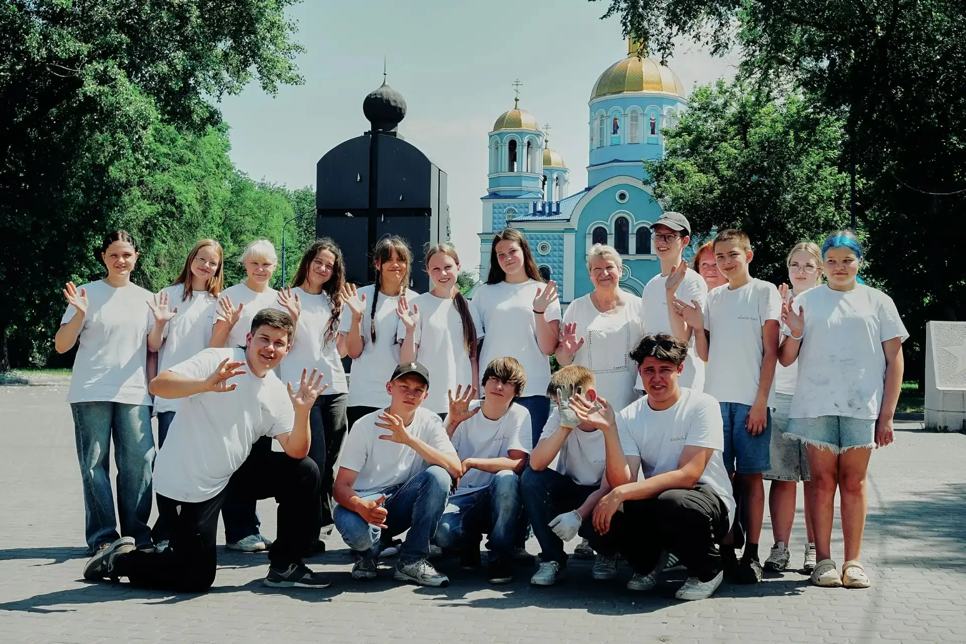 Акция «Цветы России» проходит по всей стране с 25 мая по 12 июня. Ее цель — объединить ...