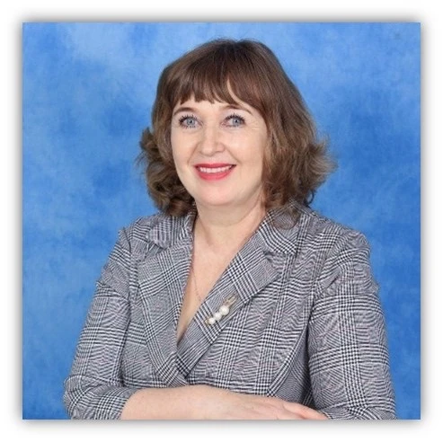 Сегодня свой день рождения отмечает Ульянова Елена Александровна, учитель математики нашей 37 школы.