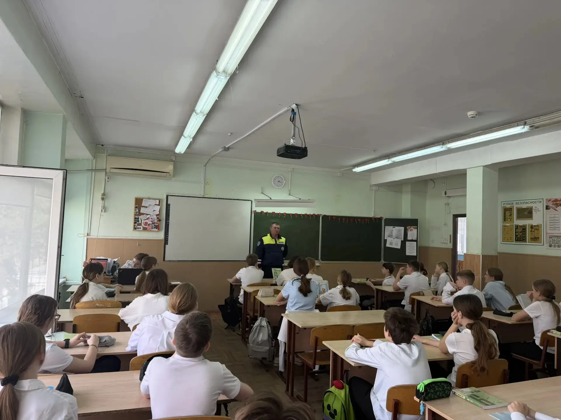 🚔 Безопасность детей — наша главная задача!  17 марта 2026 года старший лейтенант полиции Феоктистов