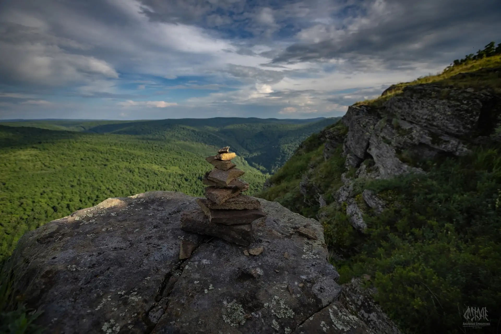 🥰Красота родного края, Макаровское ущелье, гора Хауазе, Ишимбайский район. 

Фотограф и турист Анат